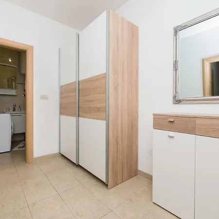 Wow In With Private Parking Apartamento Split